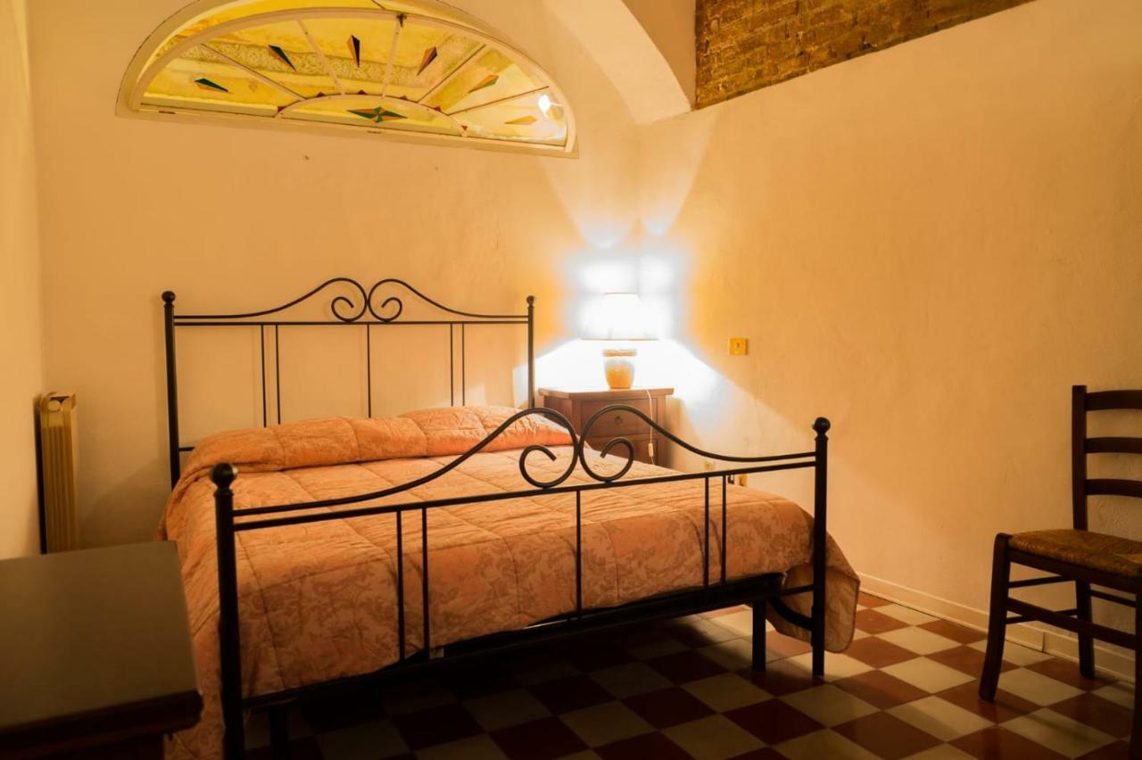 Residenza D'Epoca " Il Campo" By Francigenaapartments Sienne Extérieur photo