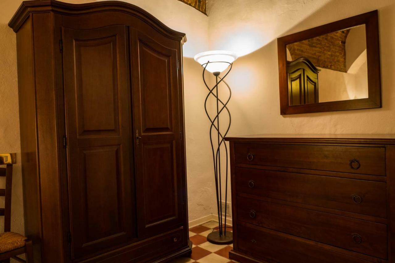 Residenza D'Epoca " Il Campo" By Francigenaapartments Sienne Extérieur photo