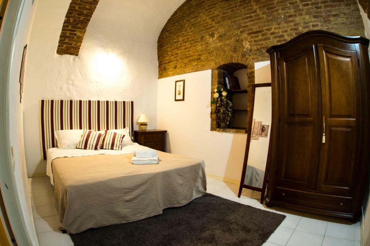 Residenza D'Epoca " Il Campo" By Francigenaapartments Sienne Extérieur photo